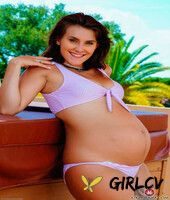 pregnant american indica monroe strips spreads her pussy and takes a piss761