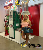 exotic tanned girlfriend gia dibella showing her huge beaver & sensitive feet33297