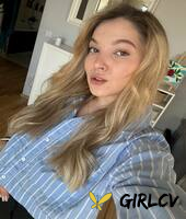 pretty onlyfans babe all about diana posing in her hot outfits in a solo