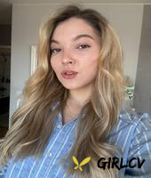 pretty onlyfans babe all about diana posing in her hot outfits in a solo