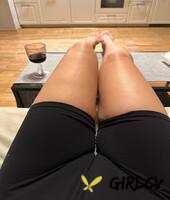 pretty onlyfans babe all about diana posing in her hot outfits in a solo