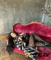 onlyfans babe anastasia vi strips her fur coat & poses in her sexy lingerie159555