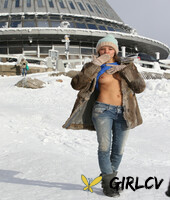slender glamorous babe clover teasing nude outdoors in the snow93405