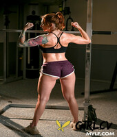 inked bodybuilder milf sophia locke unveils her big tits and takes a dick45186