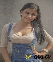 sweet latina teen denisse gomez flaunts her stunning figure in jeans46244