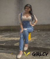 sweet latina teen denisse gomez flaunts her stunning figure in jeans46246