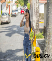 sweet latina teen denisse gomez flaunts her stunning figure in jeans46232