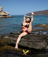 beautiful colombian teen irene rouse shows off her perfect body in a bikini17512