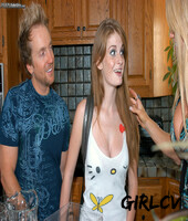 natural redhead faye raegan gives a blowjob before getting her pussy nailed33226