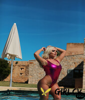 curvy british lady louise shows off her big booty in her revealing swimsuit19356