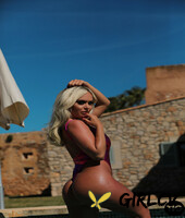 curvy british lady louise shows off her big booty in her revealing swimsuit19364