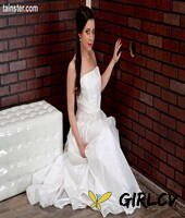 solo girl in a wedding dress gets plastered with sperm while at a gloryhole56228