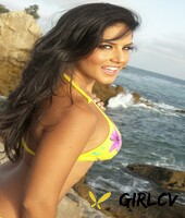 pretty indian milf sunny leone teasing in a sexy yellow bikini at the beach23638