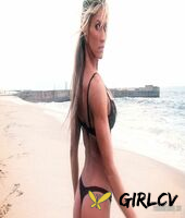 sexy blonde abby marie flaunts her incredible ass in black undies on the beach210149