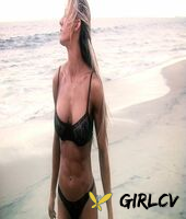 sexy blonde abby marie flaunts her incredible ass in black undies on the beach210140