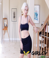amateur teen babe jenna ivory undressing her natural big tits