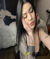 sexy onlyfans cam babe mili pie teases with her big boobs while taking selfies104176