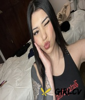 sexy onlyfans cam babe mili pie teases with her big boobs while taking selfies104177