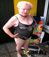 blonde granny maschenka teases with her saggy tits in her compilation28101