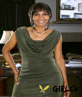 mature ebony sara hikes up her elegant dress and flaunts her delicious twat22001