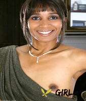 mature ebony sara hikes up her elegant dress and flaunts her delicious twat22003