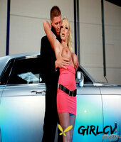 stacked blonde brooke jameson bends over to get plowed by the limo driver2605
