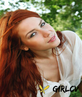 redhead teen kami a teasing outdoors with her sexy eyes & yummy pussy116802