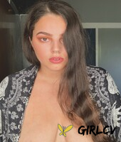 brunette babe with huge saggy tits jordyn khaled reveals her big butt8944