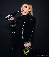 latex-clad pornstars with big tits fucking in an interracial orgy187981