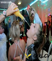 party girls get dance away while getting drunk before needing to suck cock1173